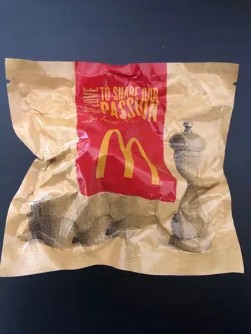 맥도날드 WELOVETO SHARE OUR PASSION 후드 스트랩