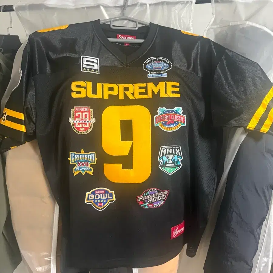 Supreme x Ducati Soccer Jersey Black L on Bunjang Global Site.