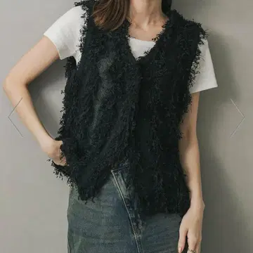 센스 오브 플레이스 코드 튤 프린지 베스트 블랙 V넥