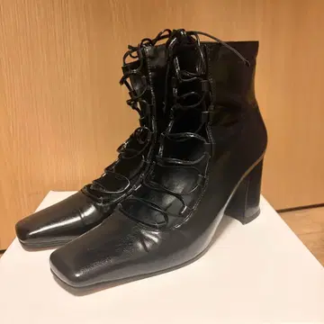 Treat Urself 레이스업 스퀘어토 펌프스