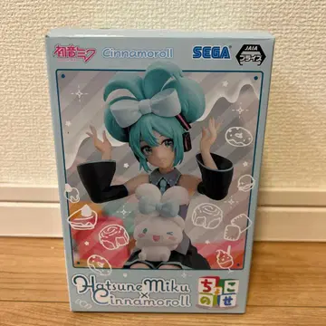 하츠네 미쿠 x 시나모롤 피규어