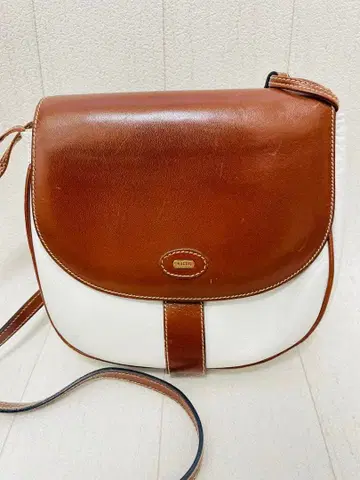 BALLY 화이트 x 브라운 콤비 컬러 가죽 숄더백 이태리제/빈티지