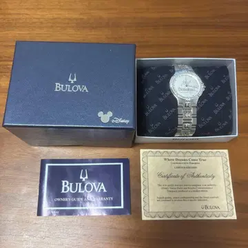 BULOVA DISNEY 디즈니랜드 손목시계 워치 브로바