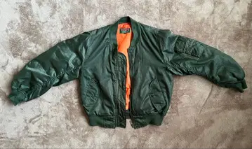 카키 그린 MA-1 플라이트 자켓