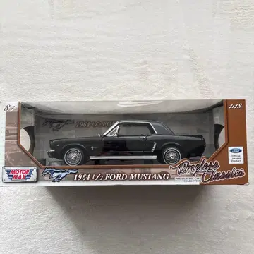 1964 1/2 포드 머스탱 1/18 다이캐스트 모델