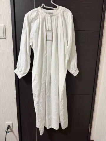 [ 미사용 새상품 ] YAECA 야에카 린넨 개더 원피스 화이트