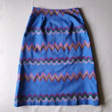 [미사용 새상품급] Ma Ena 미디 기장 사다리꼴 스커트