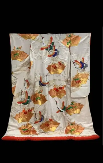 시로무쿠 우치카케 학과 꽃의 기모노