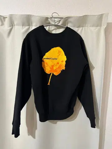 MARMOT CAPITAL 크루넥 맨투맨