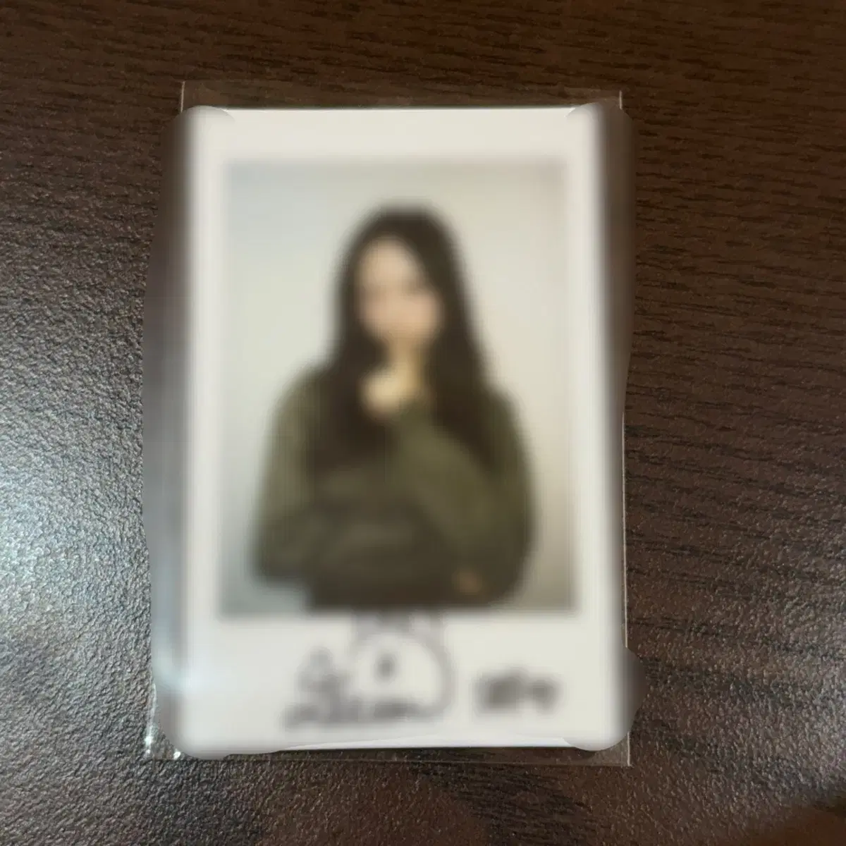 Triples Seoyeon genuine sign pola Polaroid for sale. #트리플에스