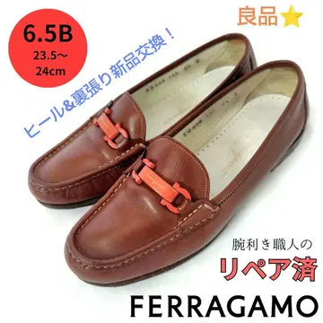 솜씨 좋은 장인의 수선 완료된 고품질 [페라가모] 간치니 비트 로퍼 홍차