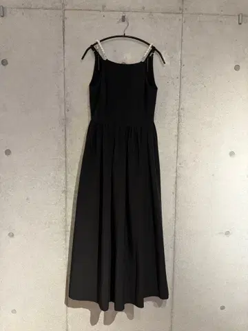 AMERI / MEDI PEARL STRAP DRESS 블랙/M 사이즈