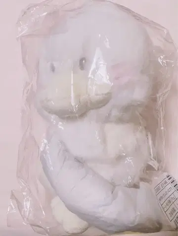 푹신한 흰 구름에서 낮잠 자는 오리 페크루 봉제 인형