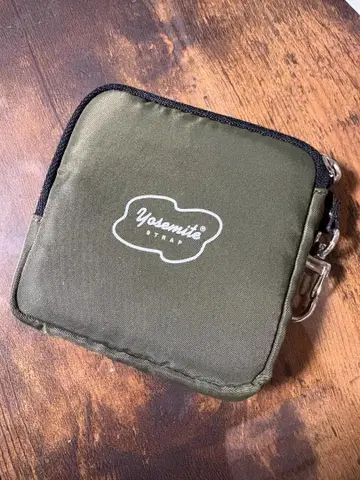 YOSEMITE 요세미테 스퀘어 코인 케이스 카키