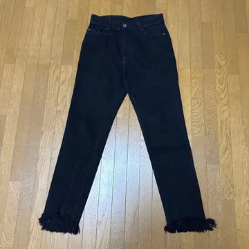 [택 포함 새상품] 코코딜 스키니 프린지 청바지