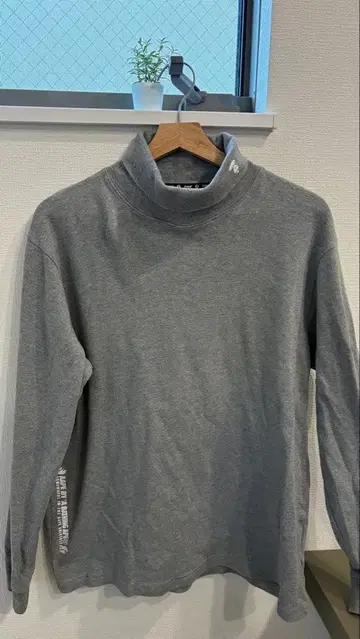 가격 인하! Aape 그레이 터틀넥