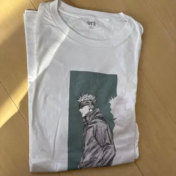 주술회전 고죠 사토루 유니클로 T셔츠 XL