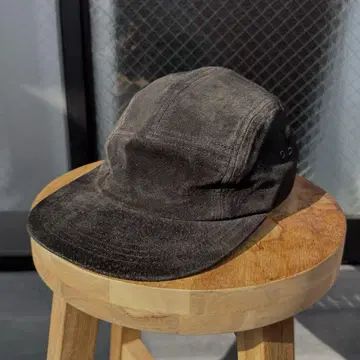 Hender Scheme 블랙 스웨이드 제트캡