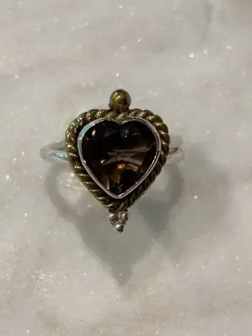 비쥬맘 스모키 쿼츠 하트 반지 12호 새상품 미사용