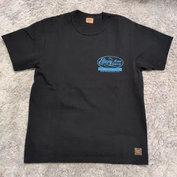 Deluxeware 블랙 T셔츠 M