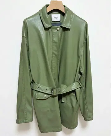 [ AMERI ] 페이크 레더 자켓 그린 벨트 포함 워셔블