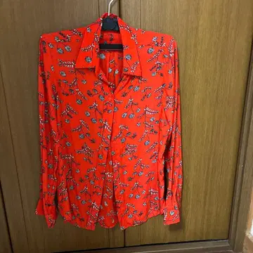 콩트와르 데코토니에 실크 셔츠