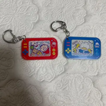 [ 익명 배송 ] 2점 산리오 가슴 두근 메모리즈 게임기형 아크릴 키링