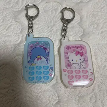 [ 익명 배송 ] 2점 산리오 가슴큥 메모리즈 피처폰형 아크릴 키링