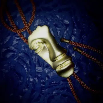 오페라의 유령 하프 페이스 골드 메탈 루프 타이 존재감 발군 데드스탁