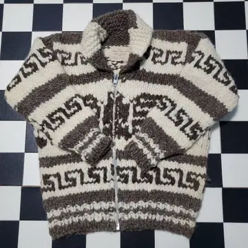 카우찬 인디언 울 스웨터