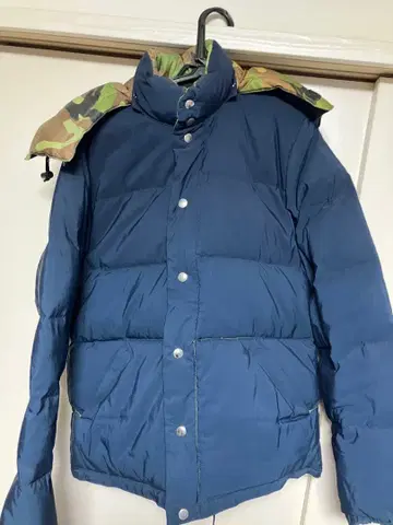 Crescent Down Works 다운 자켓