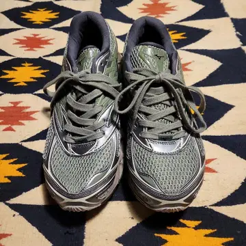 MIZUNO WAVE PROPHECY LS 27.0cm