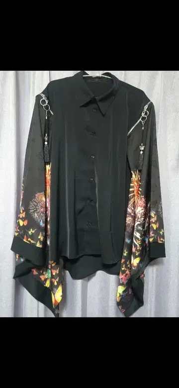 REZEN 나비 x 불꽃놀이 프린트 와소매 셔츠 칠흑