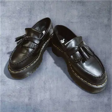 새상품급 통굽 닥터마틴 블랙 에이드리안 로퍼 UK5 웨지