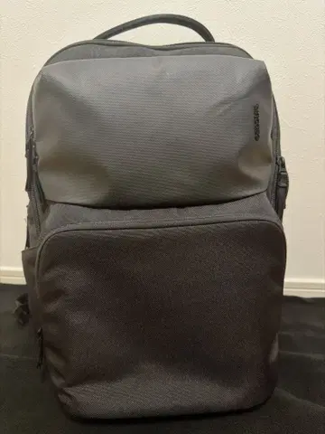 Incase A.R.C. Commuter Pack / 23L