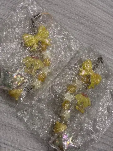 산리오 별똥별 베이비 시크릿 스트랩 폼폼푸딩 x 2