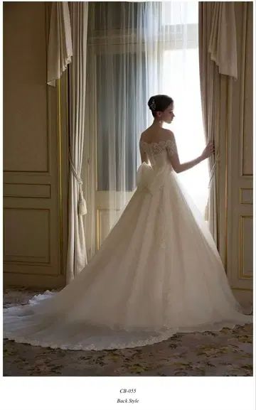 3/31까지 79000엔 이후 83000엔 칸타벨라 웨딩 드레스