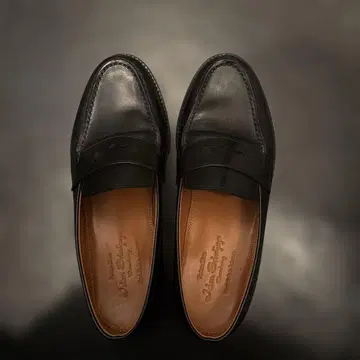 잘란 스리와야 로퍼 사이즈 6