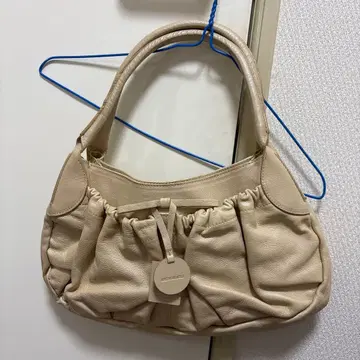 새상품급 BRUNO MAGLI 블루노마리 가죽 소재 백