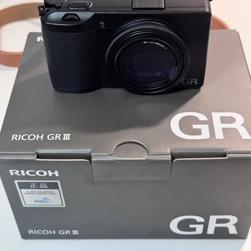 리코 GR3x 카메라 + 정품충전기 배터리 케이스 풀박스