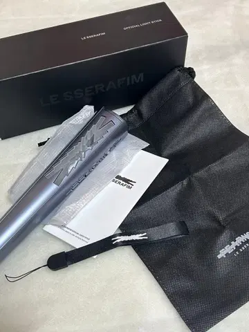 LESSERAFIM 르세라핌 응원봉 트레이딩 카드 캔뱃지 아크릴 스탠드