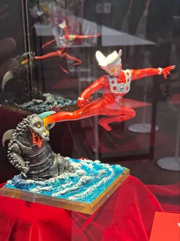 WF2026 겨울 울트라맨 레오 VS 블랙 기라스 울트라 괴수 원페스