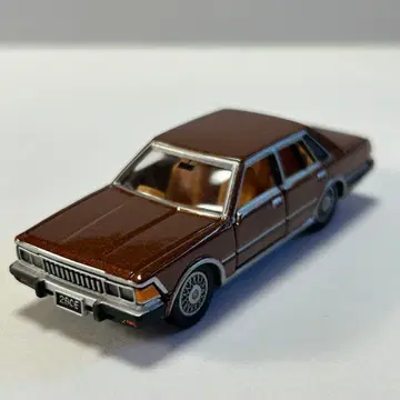 토미카 리미티드 0037 CEDRIC 280E BROUGHAM