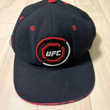 Reebok UFC 캡 블랙/빨간색
