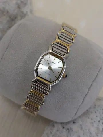 [ RADO ] 쿼츠 브레이슬릿 워치 실버/골드
