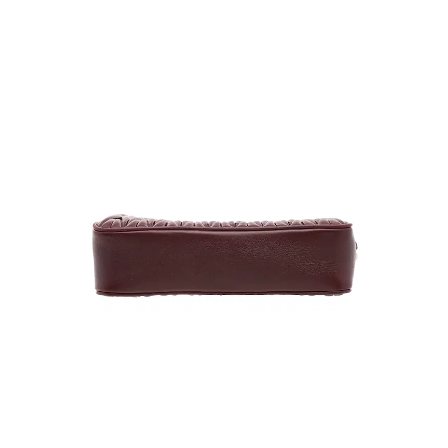 Miu Miu matelassé斜挎包