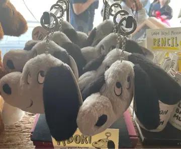 [ 한국 한정 ] 런던 베이글 뮤지엄 adori 강아지 파우치 키링