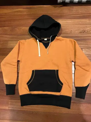 콜림보 투톤 후가공 후드티 M 사이즈 한정판 가격 인하