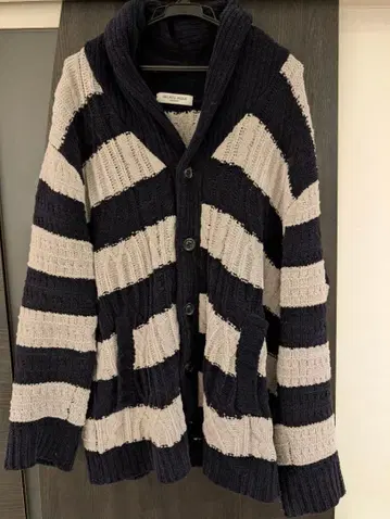 젤라토피케 옴 보더 니트 가디건