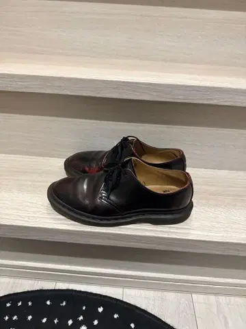 닥터마틴 버건디 3홀 24cm